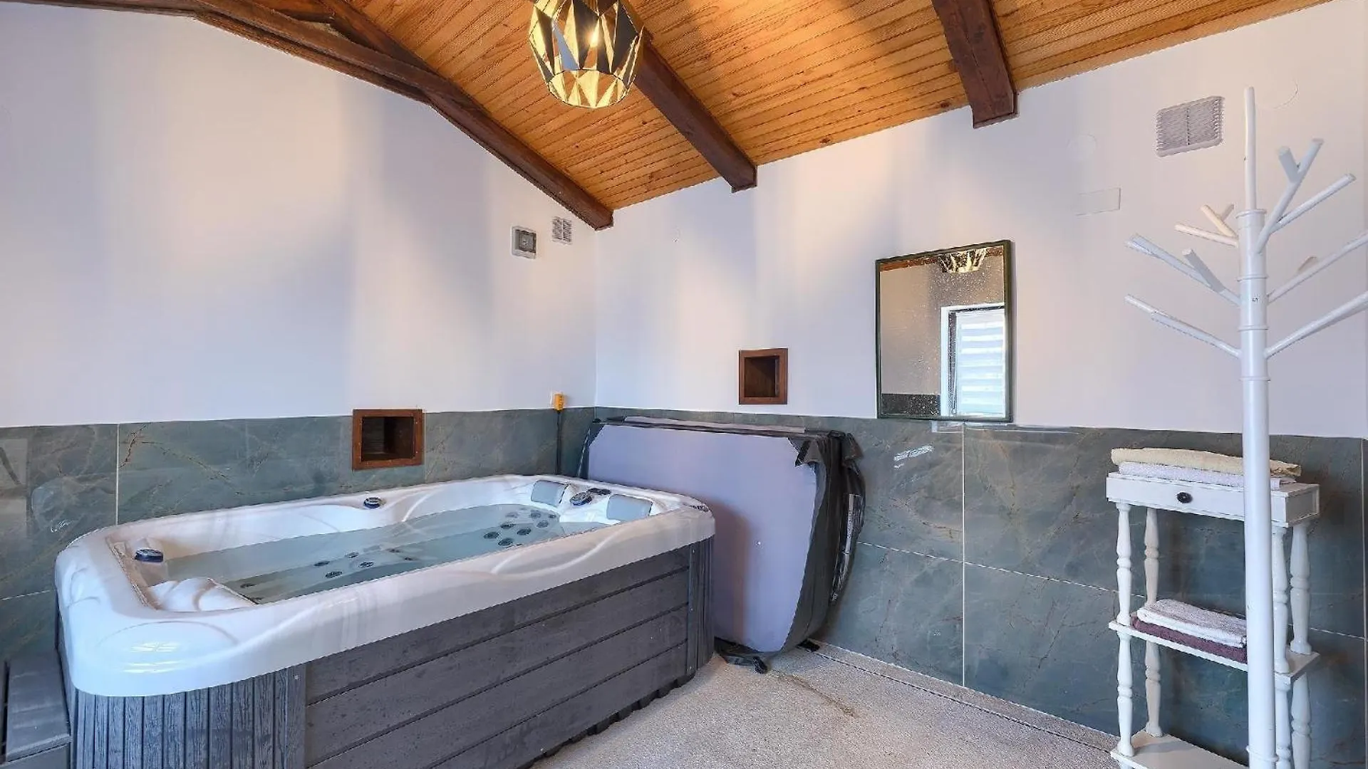 Tatil Evi Ferienhaus Mit Privatpool Fuer 8 Personen Ca 250 Qm In Klarici, Istrien Binnenland Von Istrien Butkovići
