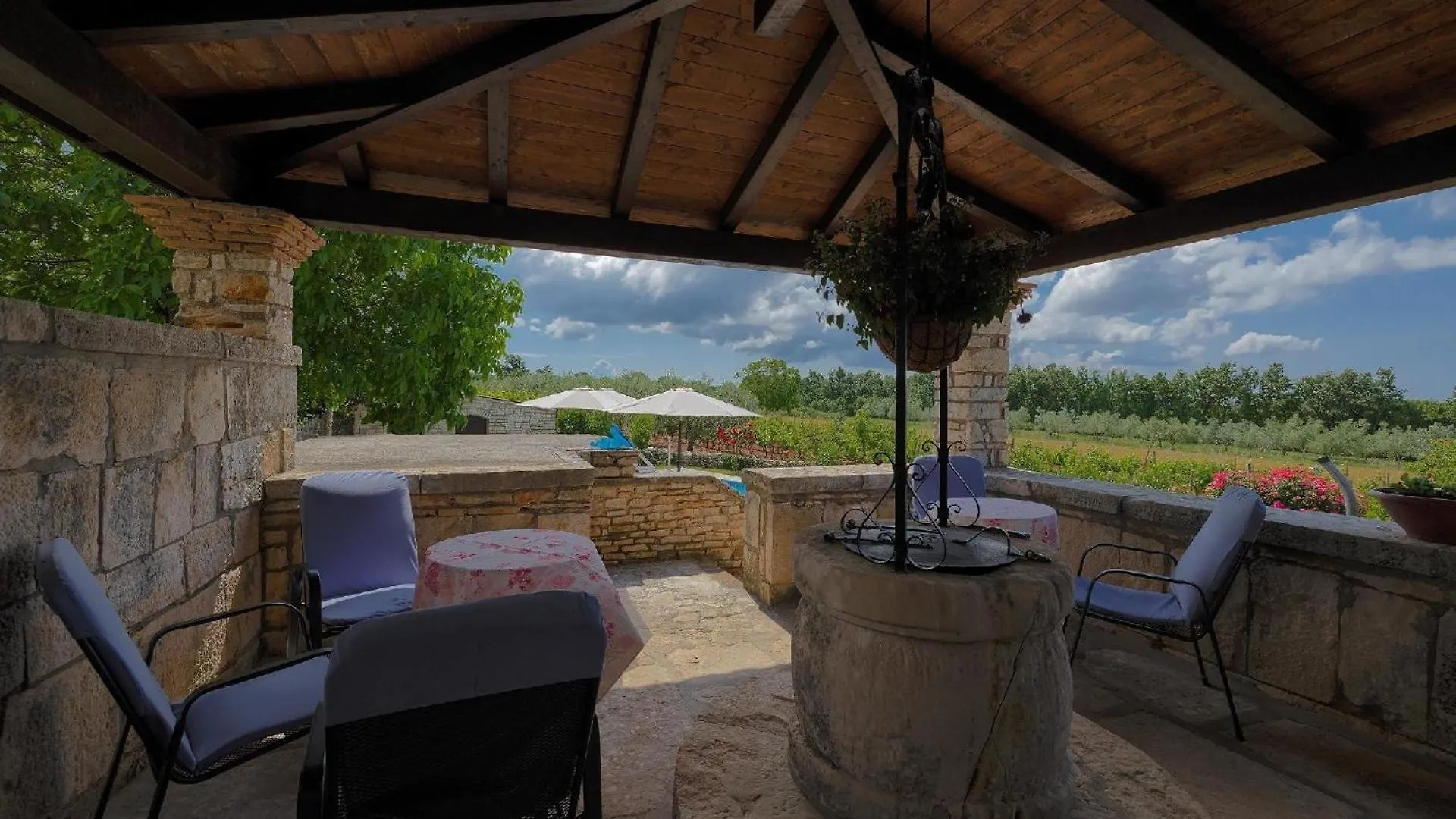 Ferienhaus Mit Privatpool Fuer 8 Personen Ca 250 Qm In Klarici, Istrien Binnenland Von Istrien Butkovići Prázdninový dům